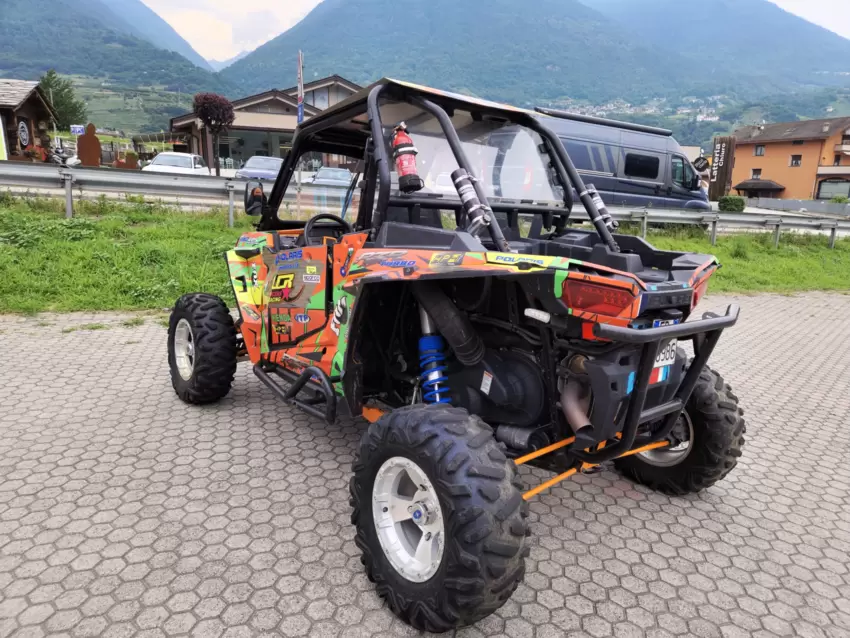 Quad UTV Polaris RZR 1000 XP Turbo 4x4  