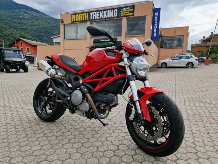 Ducati Monster 796  