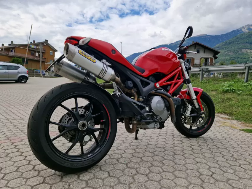 Ducati Monster 796  