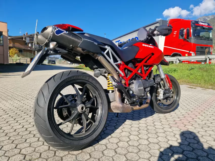 Ducati Hypermotard 796  