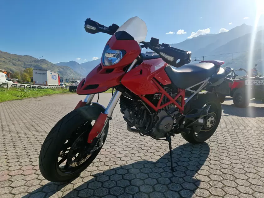 Ducati Hypermotard 796  