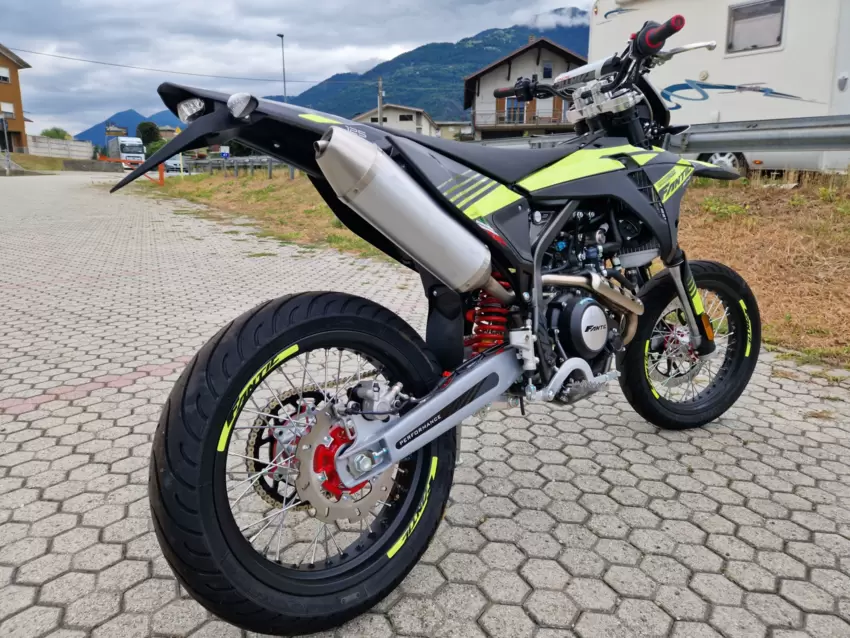 Fantic Motor Motard XMF 125 Performance 4T KM Zero  