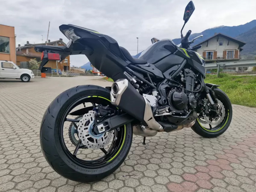 Kawasaki Z 900 (70 Kw) MY24 Km zero  