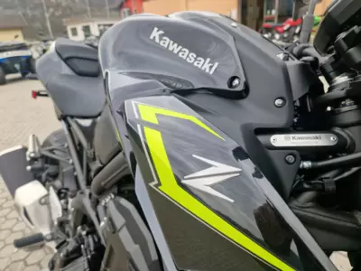 Kawasaki Z 900 (70 Kw) MY24 Km zero 