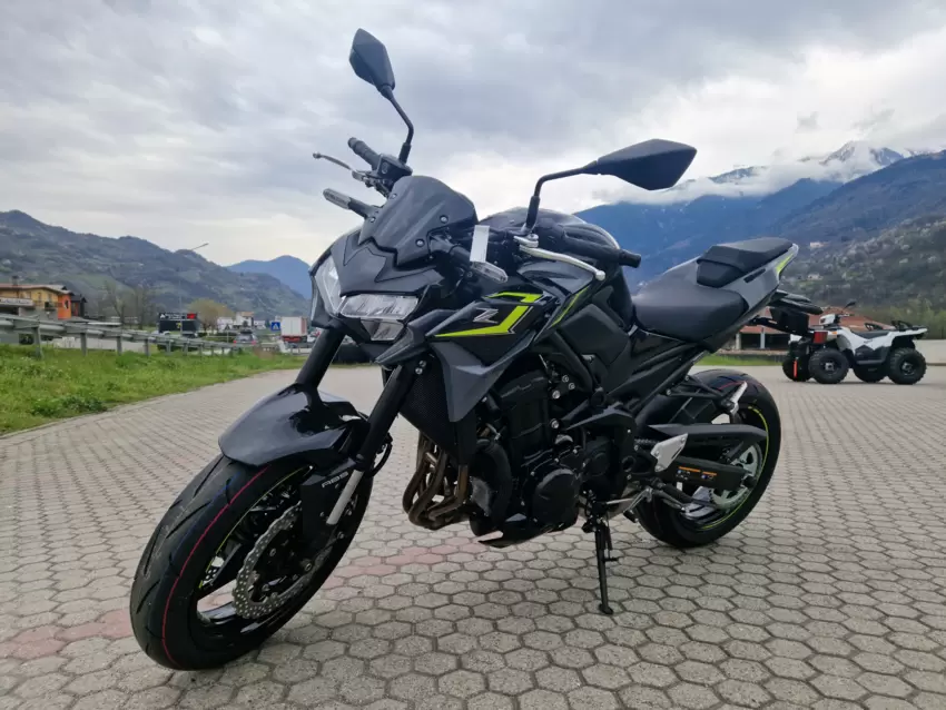 Kawasaki Z 900 (70 Kw) MY24 Km zero  