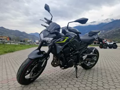 Kawasaki Z 900 (70 Kw) MY24 Km zero 