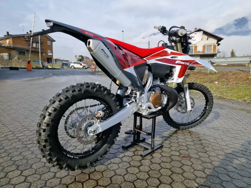 Fantic Motor Enduro XE 300 MY 24 Km Zero  