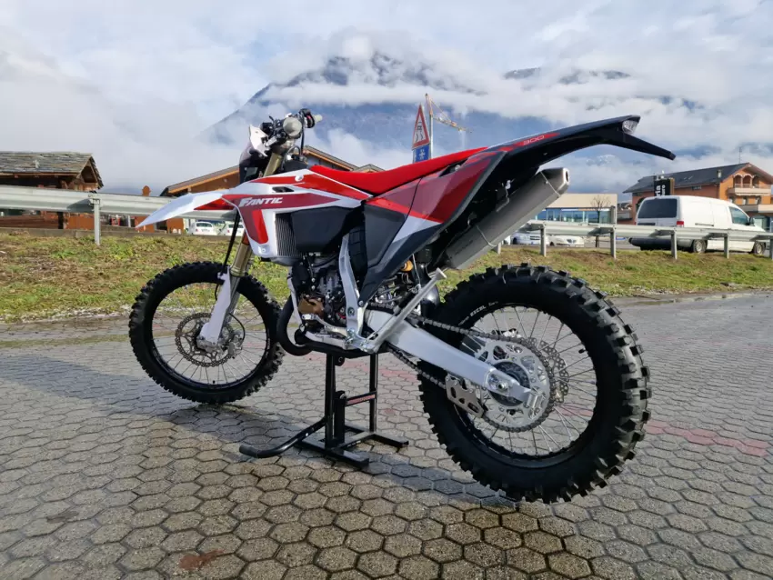 Fantic Motor Enduro XE 300 MY 24 Km Zero  